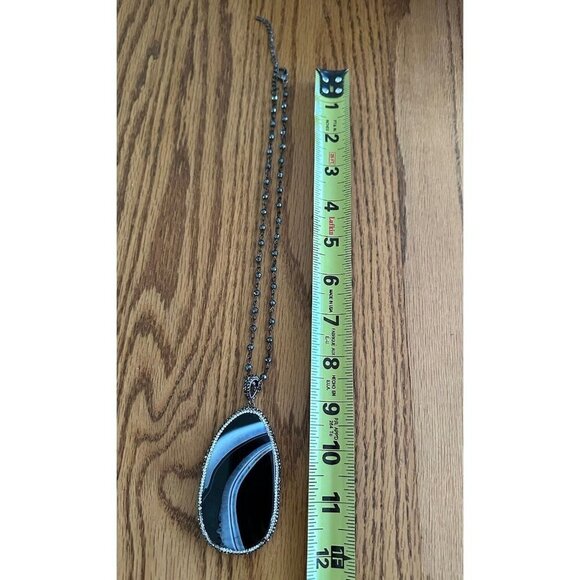 VINTAGE  BLACK & WHITE SLICED AGATE PENDANT NECKLACE RESORT WEAR SUMMER - Picture 6 of 8